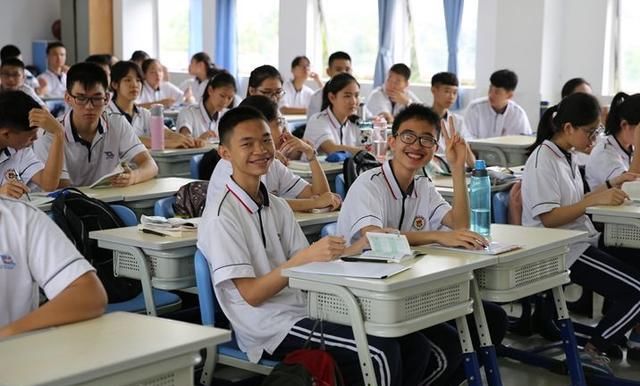 高中借读费一般多少钱?借读费怎么收?网友:借