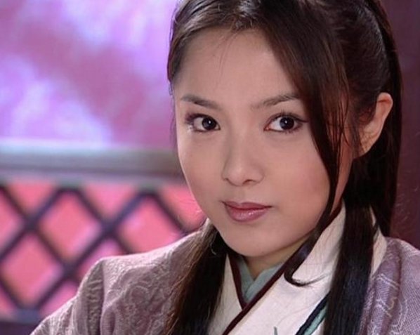 还记得《少年包青天》的庞飞燕吗?复出后模样大变认不出