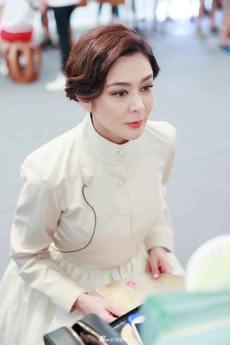 关之琳再演"十三姨"数度落泪 过去种种记忆仿若昨日-北京时间