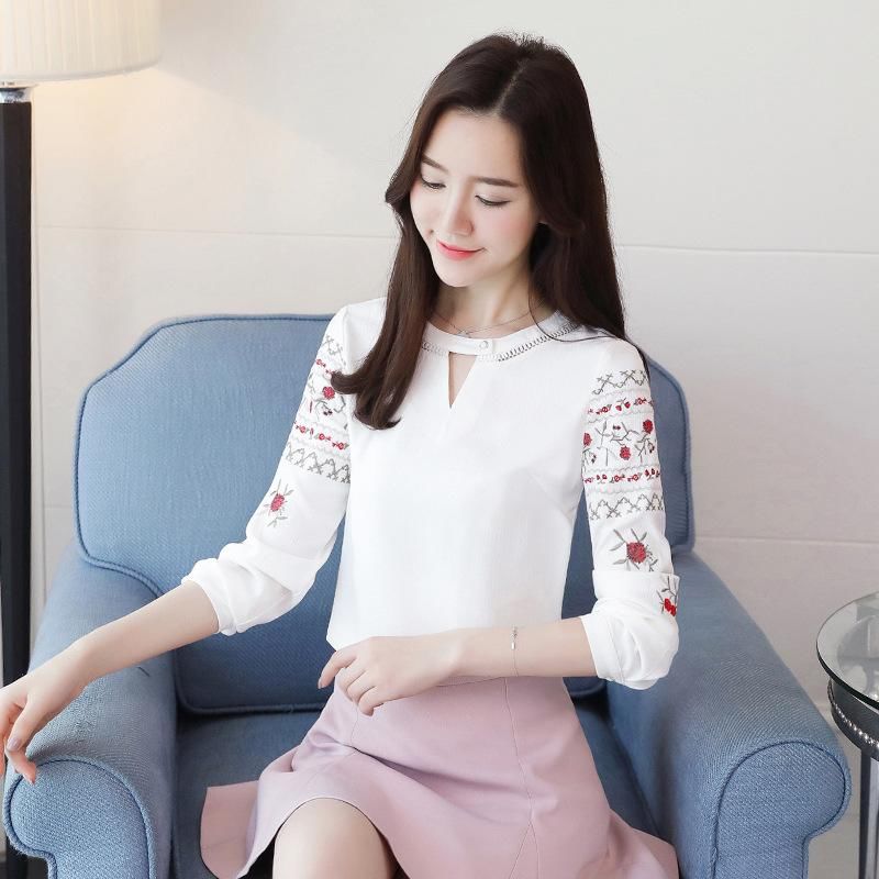 上衣女装雪纺衫,知性雅致,细腻的小褶皱,修饰脖子,展现性感锁骨,精致