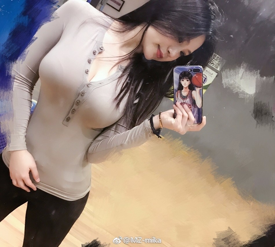 UFC中国举牌女郎选拔赛选手美照 妖娆身姿极限诱惑 UFC中国举牌女郎选拔赛选手美照 妖娆身姿极限诱惑