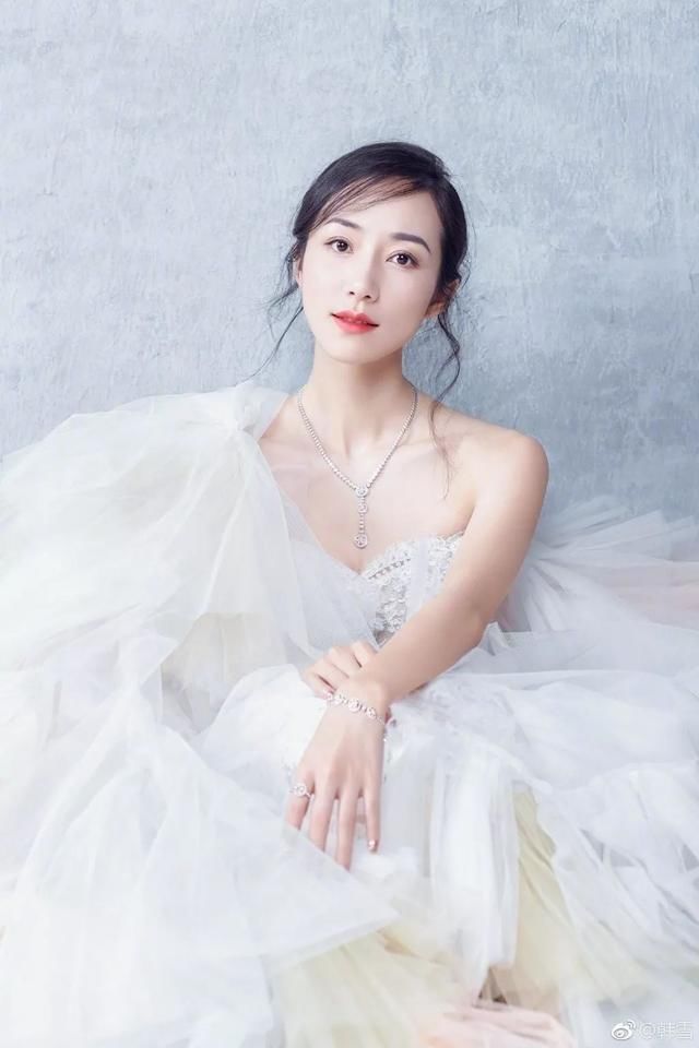 颜值演技才华都在线的女神韩雪:这才是京圈格