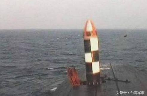 俄罗斯战略核武库杀手锏亮相,4枚导弹齐发,美