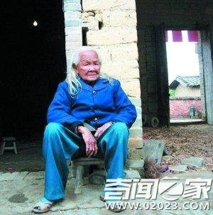 95岁老人死后6天奇异复活!自己爬出棺材在厨房里煮粥... 95岁老人死后6天奇异复活!自己爬出棺材在厨房里煮粥...