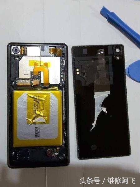 索尼老款手机换电池,原来这么简单