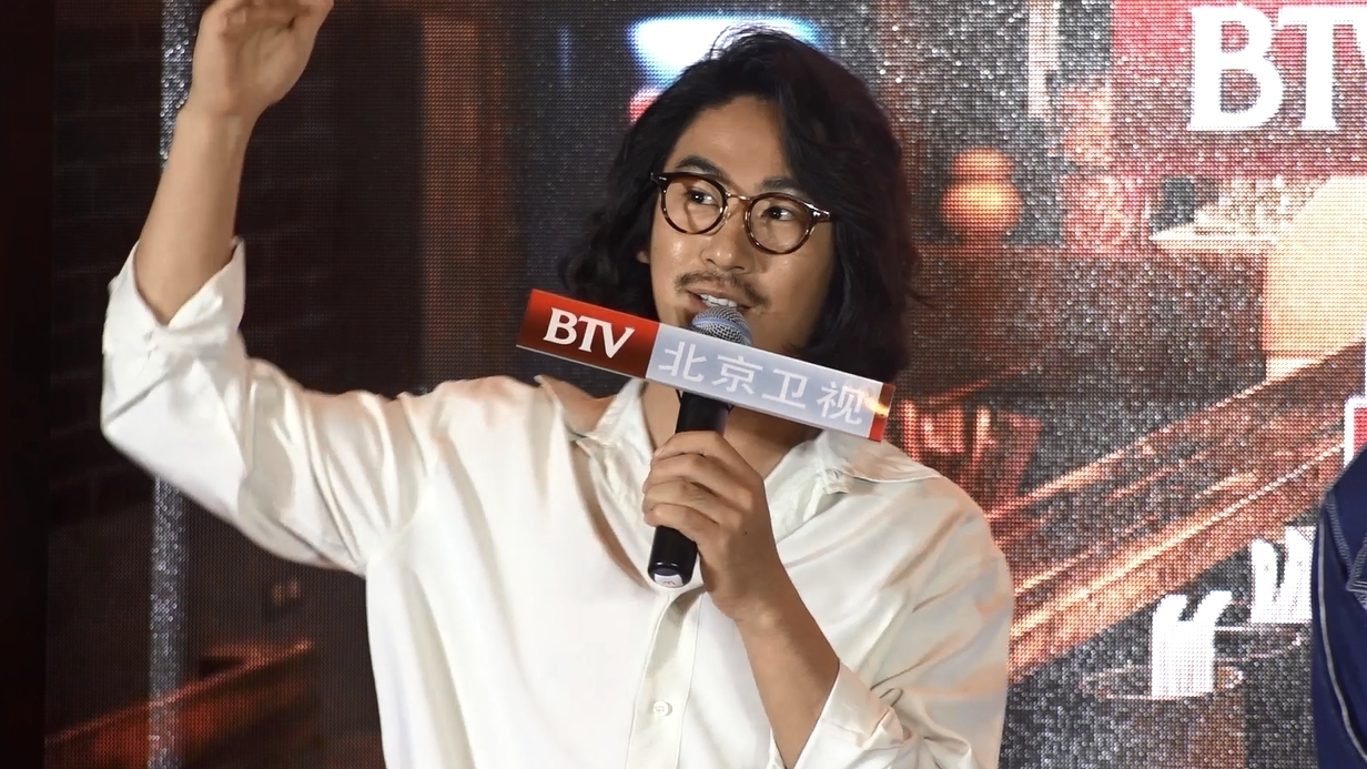 江奇霖出演拳击手 为拍摄与壮汉真打24小时