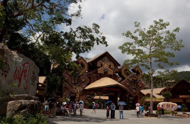 到三亚旅游,槟榔谷这个景区值得玩吗?