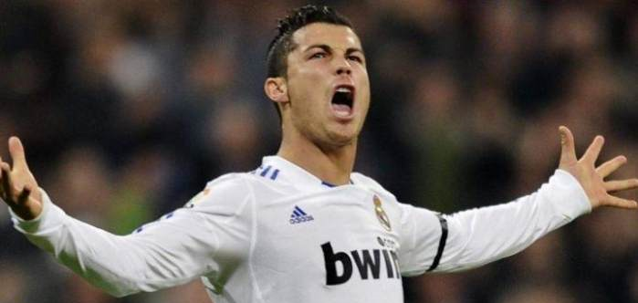 世界足坛10大最牛前锋, 梅西、C罗垫底, 第一是