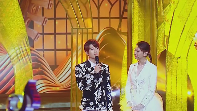 陈学冬百变焕新彩 跨界玩混搭