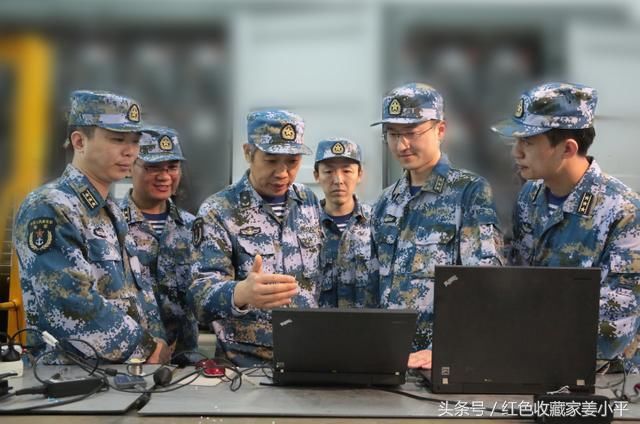 马伟明,国宝科学家,海军司令为其打伞,中国电磁