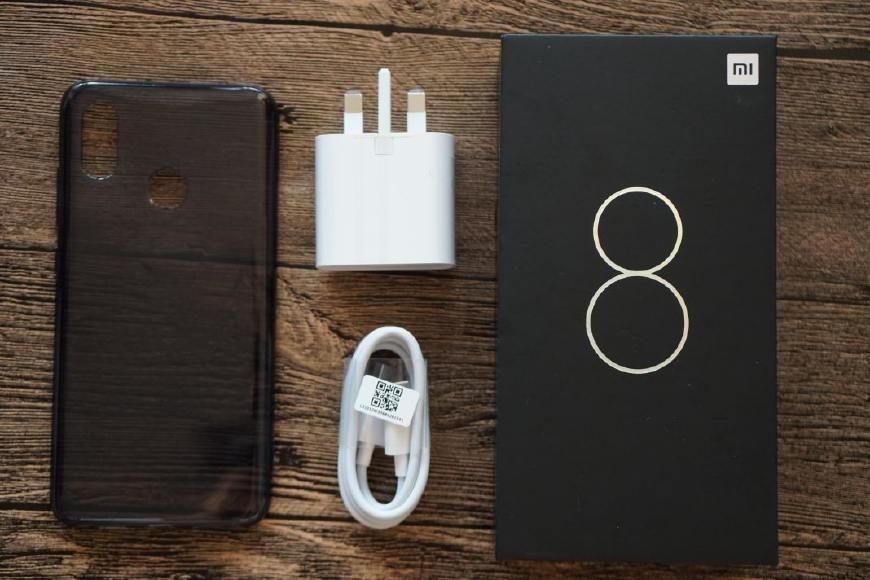 小米8开箱评测:平民价享受最强规格+ AI相机