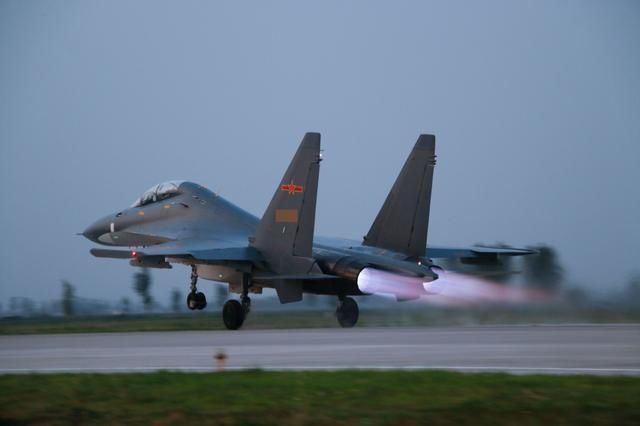 印度苏30发现歼20?剧情反转司令颜面尽失