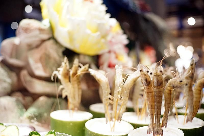 超逼格!厦门这家海鲜姿造自助餐帝王蟹榴莲龙