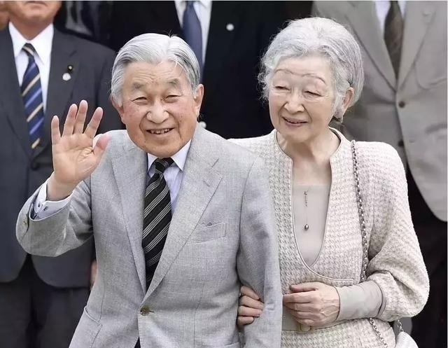 金华义乌手表回收流程及为什么日本天皇可以做到万世一系统治家族从没变过