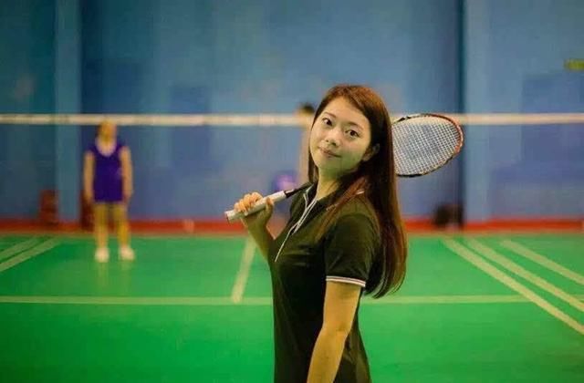 打好羽毛球正确理解羽毛球的挥拍动作