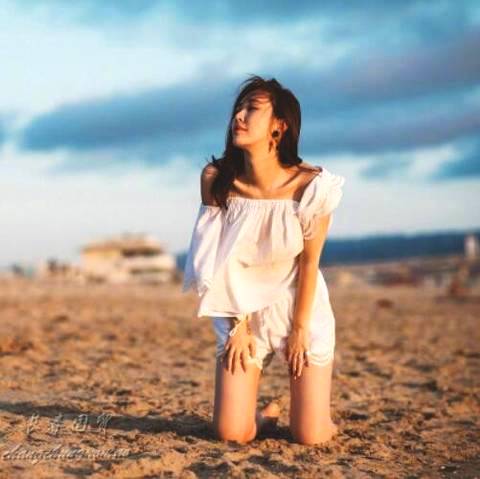 田朴珺健身房大秀好身材 自爆找王石看重的是