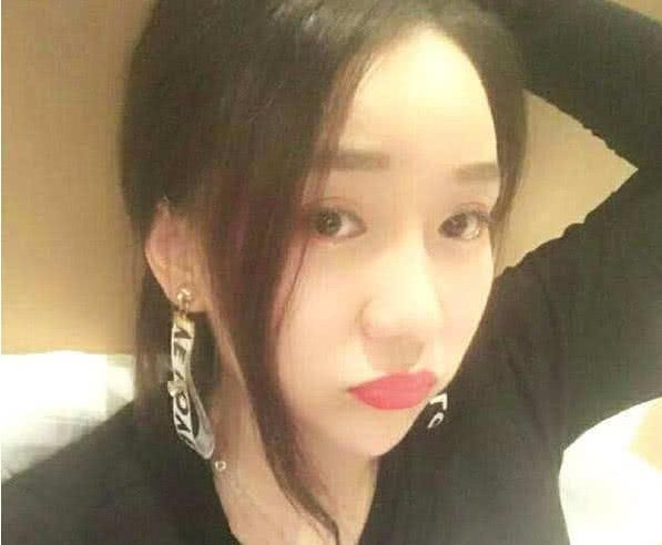 快手一姐之争?不是刘大美,不是小伊伊,却是刚