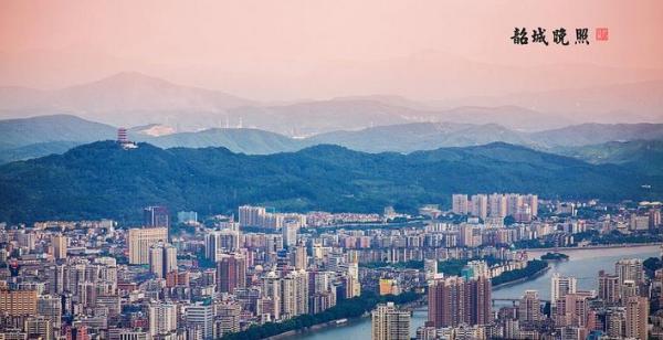 2018全域旅游年乡村振兴发展高峰论坛圆满举
