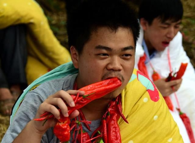全世界人吃中国山椒是什么反应?印度人如吃零