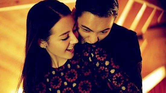 马甲线A4腰过时了!迪丽热巴蝴蝶臀火了,网友