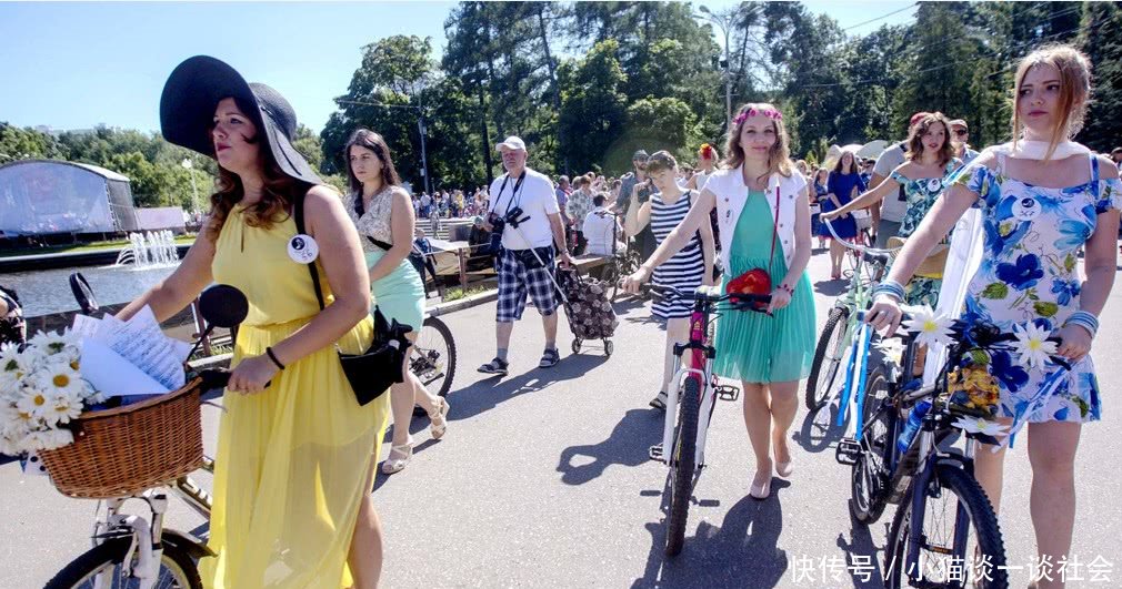 国外这个国家对中国免签,旅游人数暴涨,韩国不