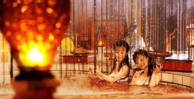 清朝时期为什么妃子宫女终身都不能洗澡