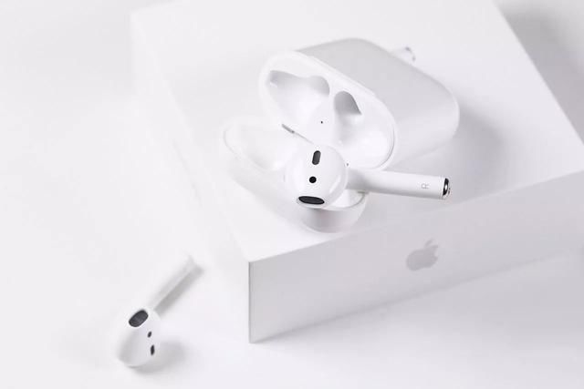 苹果将于今年发布第二代AirPods,华为P20亮相