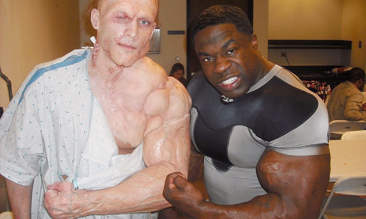 组图-壮如猛兽的黑帮头目 11年牢狱健身成网红