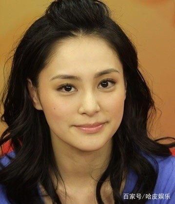 两个人的组合名字叫做twice,两人当时的名气堪比现在的angelababy