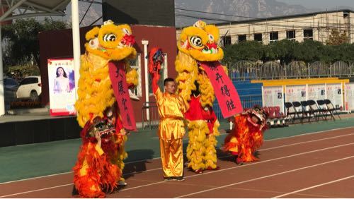 非遗进校园“舞狮变脸”惊艳全场
