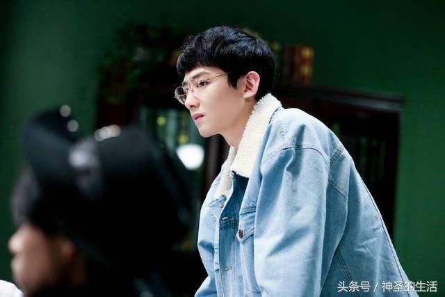 据说白敬亭公布女朋友了!你们说这两个人是不