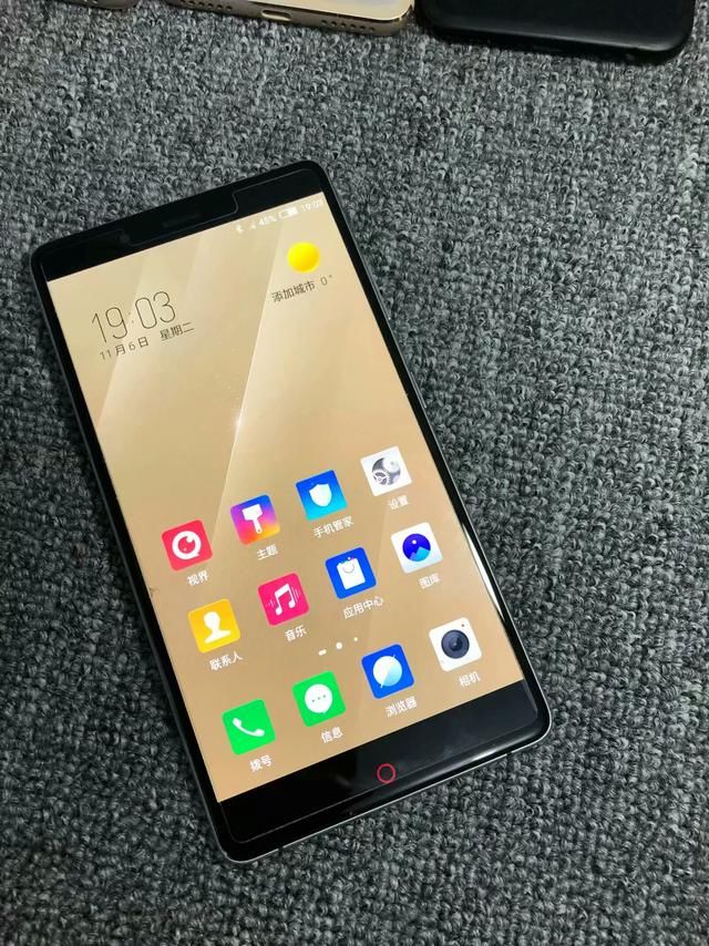 699努比亚Z11max,4000+6寸+三星AMOLED屏