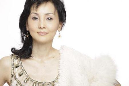 男星被曝外遇酒店女人 患癌妻子接受专访谈心