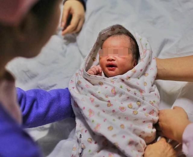 为什么有的产妇,生孩子疼到忍不了花很长时间