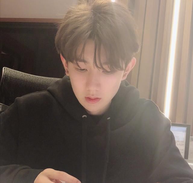 2018中国男明星人气排行榜:TFBOYS全体上榜