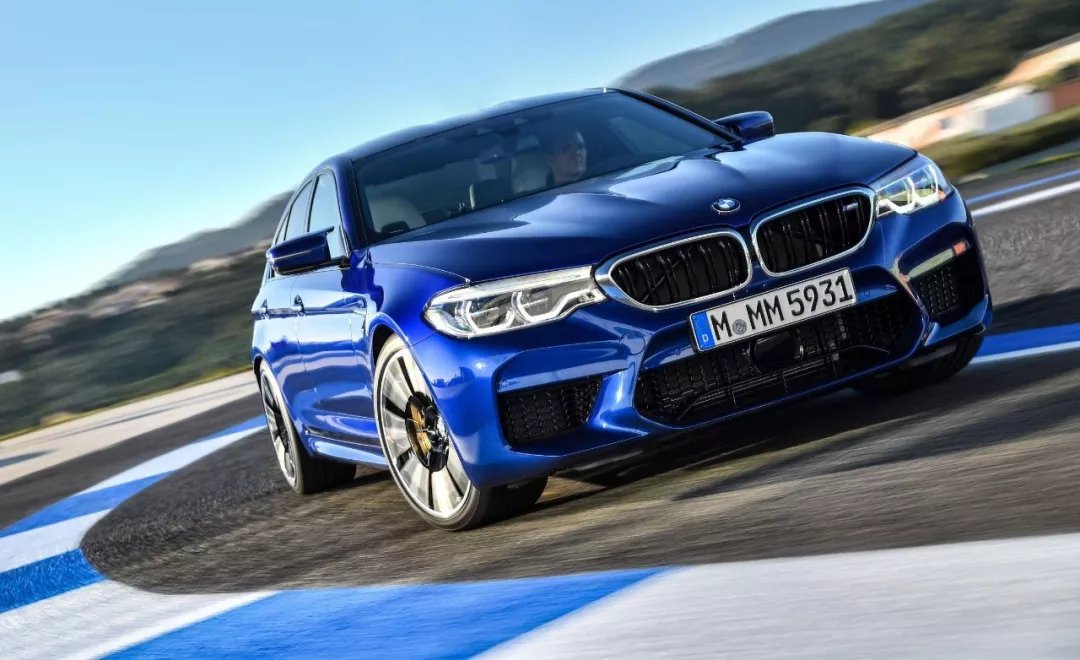 兰博基尼撕x宝马,到底哪个大佬说的对?