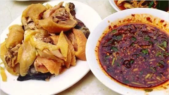 黄焖佳丽?说说云南人吃鸡的那些姿势