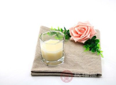 喝豆浆有什么好处 经常喝豆浆可以美白吗
