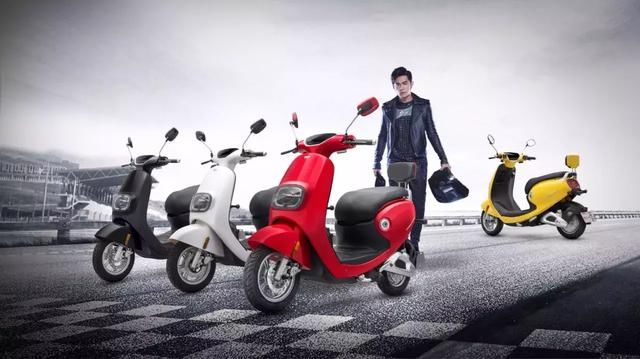 2018年引领行业新风潮的5款智能电动车,你更