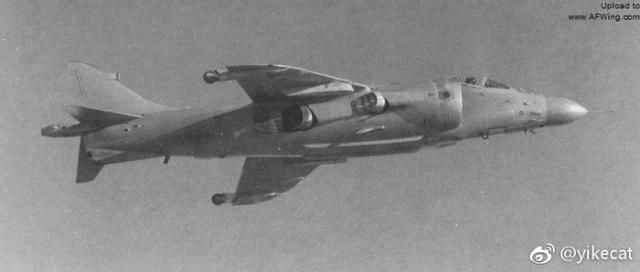 垂直梦想 50 年鹞式飞机家族通史