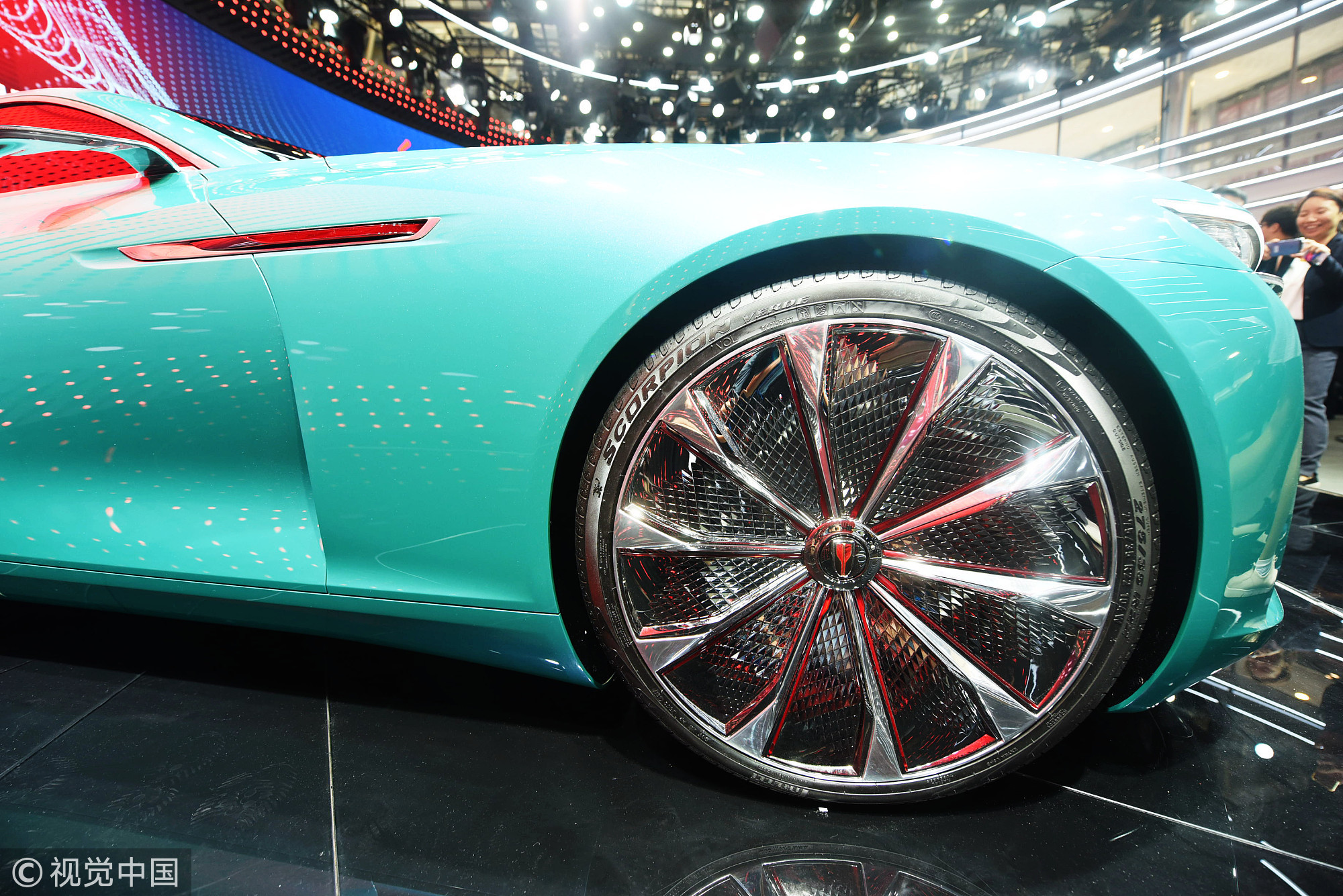 2018北京国际车展，全新红旗E·境GT概念车亮相。