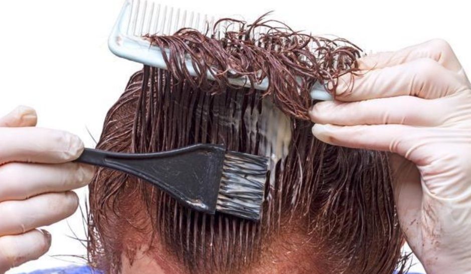 头发白染黑会致癌?这4种不同染发剂副作用几