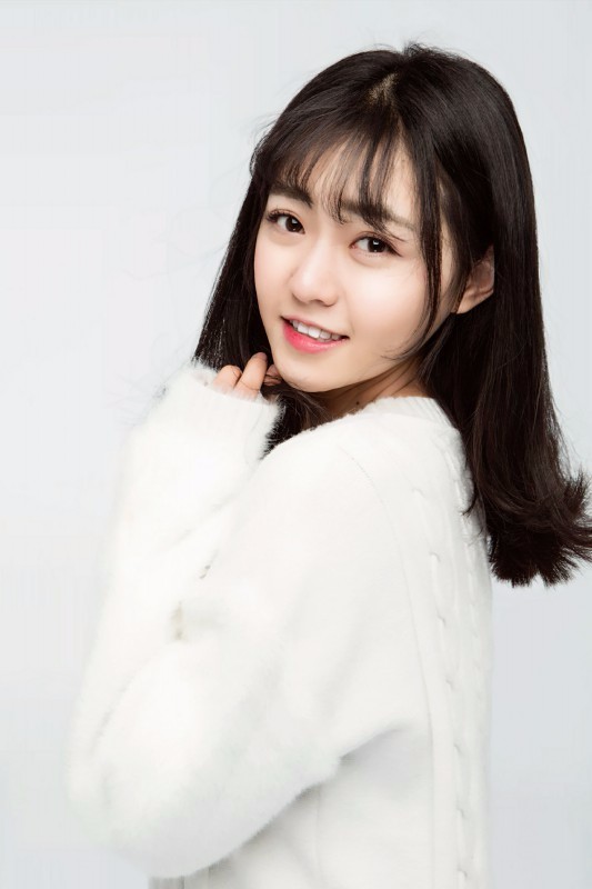 《御天神帝》将播 白富美张悦楠秒变脑残粉