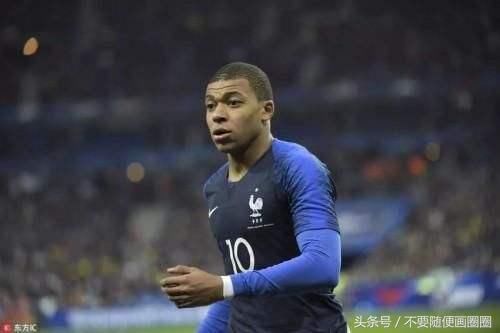法国队夺冠姆巴佩也还欠火候,他的19岁不如梅