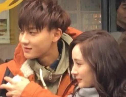 双唇距离太近!杨幂黄子韬拍吻戏十分亲密 双唇距离太近!杨幂黄子韬拍吻戏十分亲密