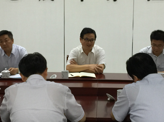 六安市教育局领导莅临六安一中东校区宣布新校