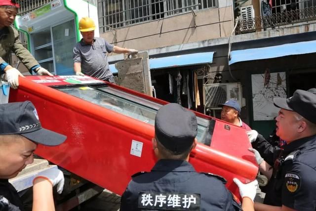 1百日行动昆山首例!车库违规改造开店,店主因