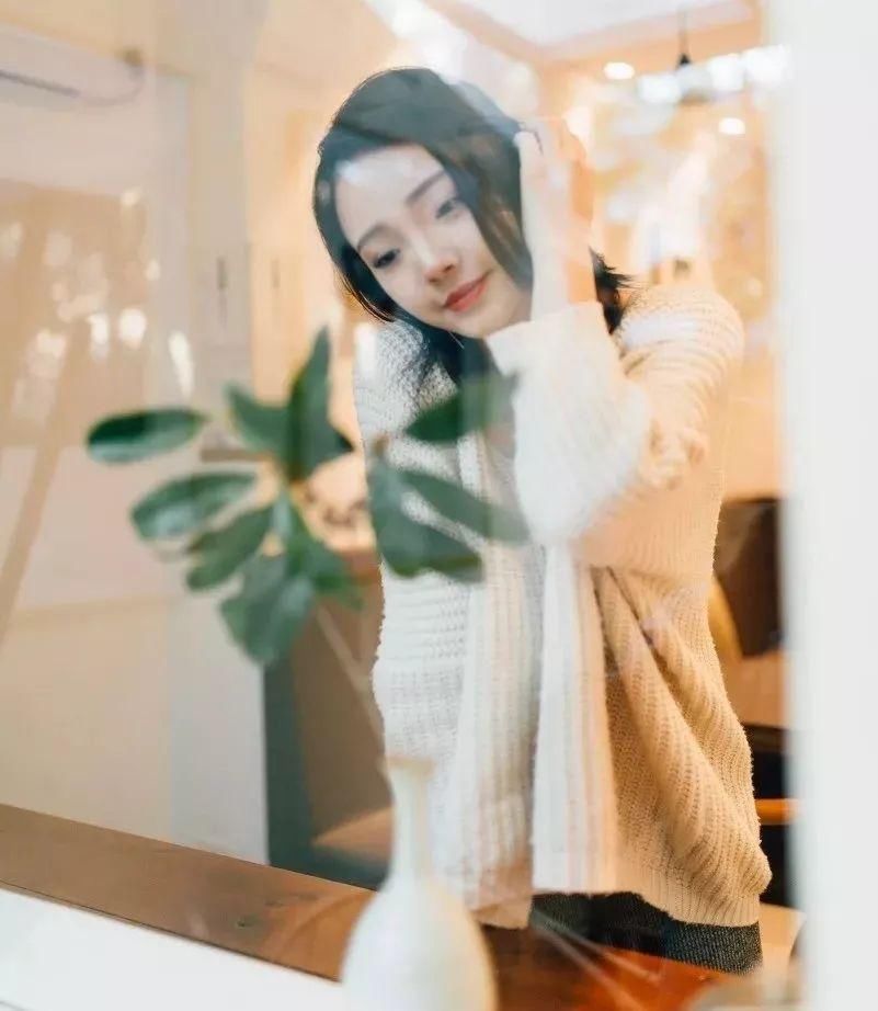 卷发发型图片中长发 分享2018最新烫发长发发