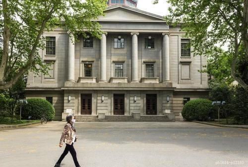 中国12大富豪校友最多的大学,浙大富豪最多,深