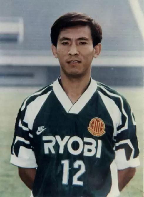 同样是副业,冰岛球员和中国球员的区别就在于